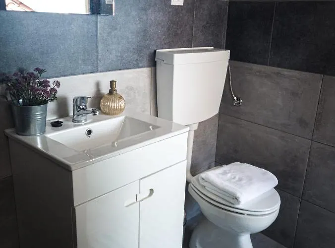 3 Marias - Nº22 - T4 * Lousa (Castelo Branco)